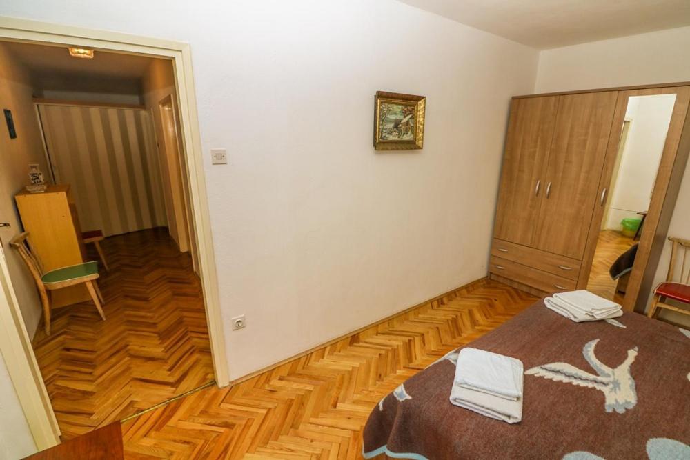 Double Rooms Tomica 2 With Balcony Baška Exteriör bild