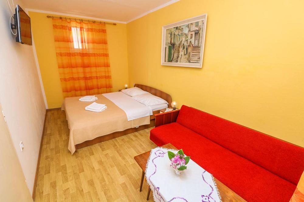Double Rooms Tomica 2 With Balcony Baška Exteriör bild